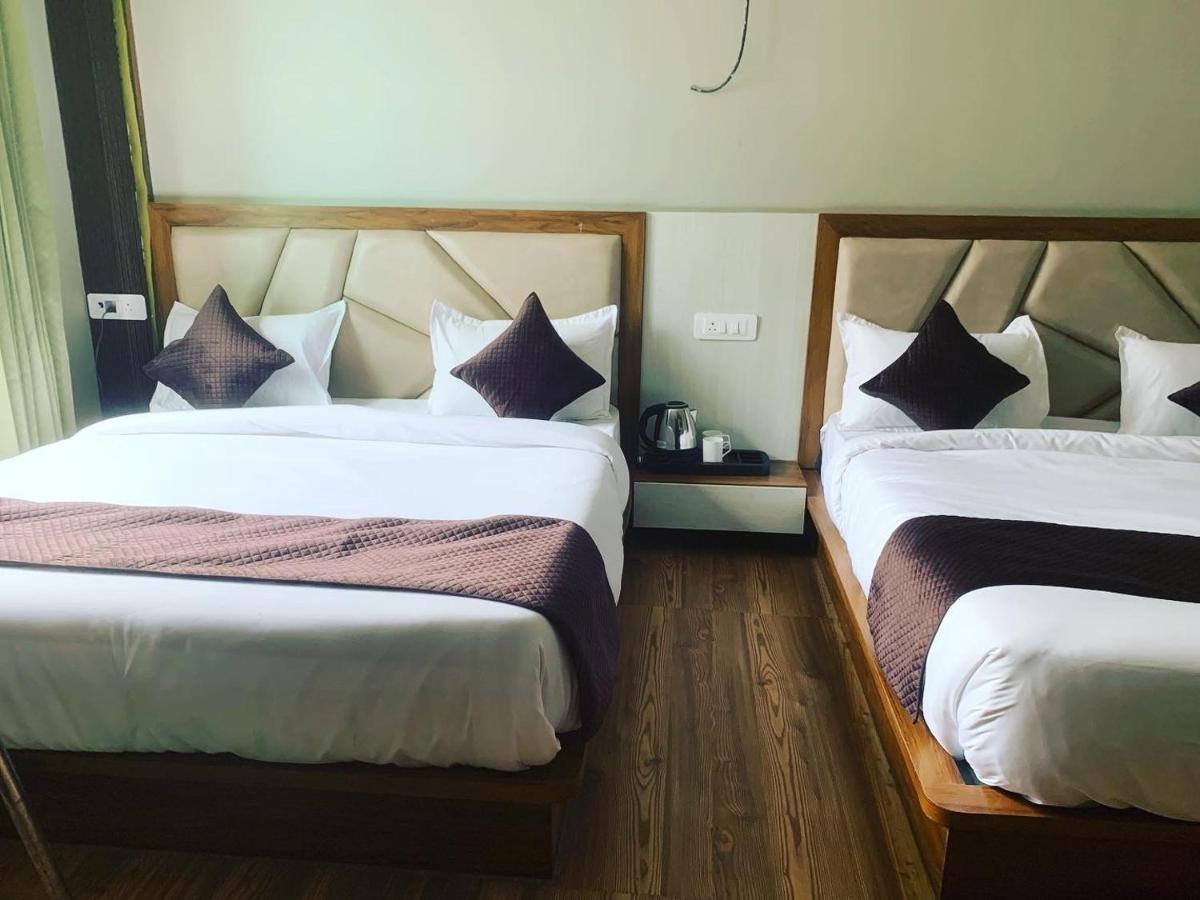 Hotel & Hostel Vimal Ganga Rishīkesh Eksteriør billede