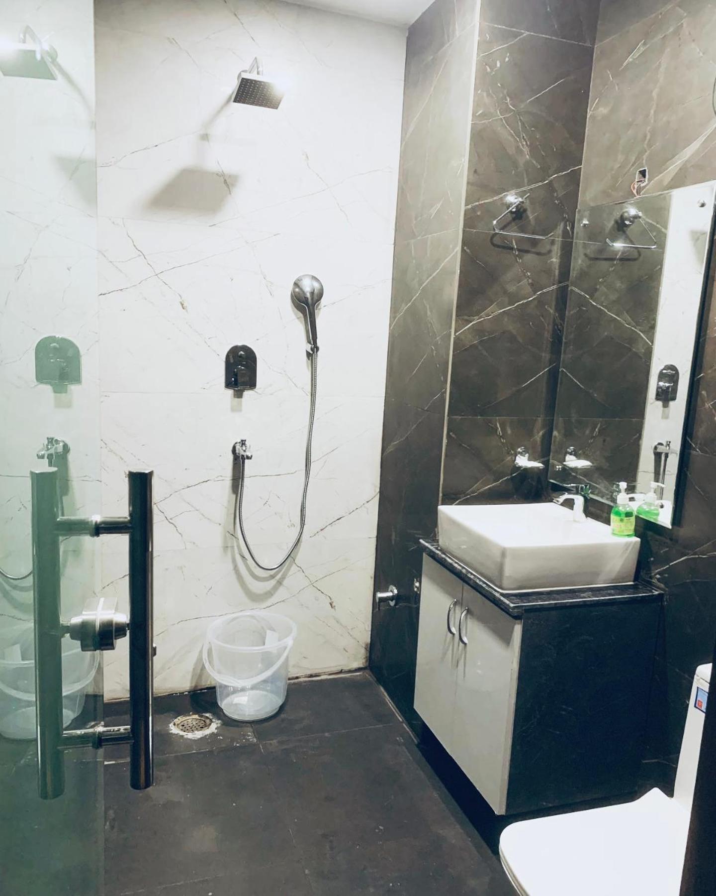 Hotel & Hostel Vimal Ganga Rishīkesh Eksteriør billede