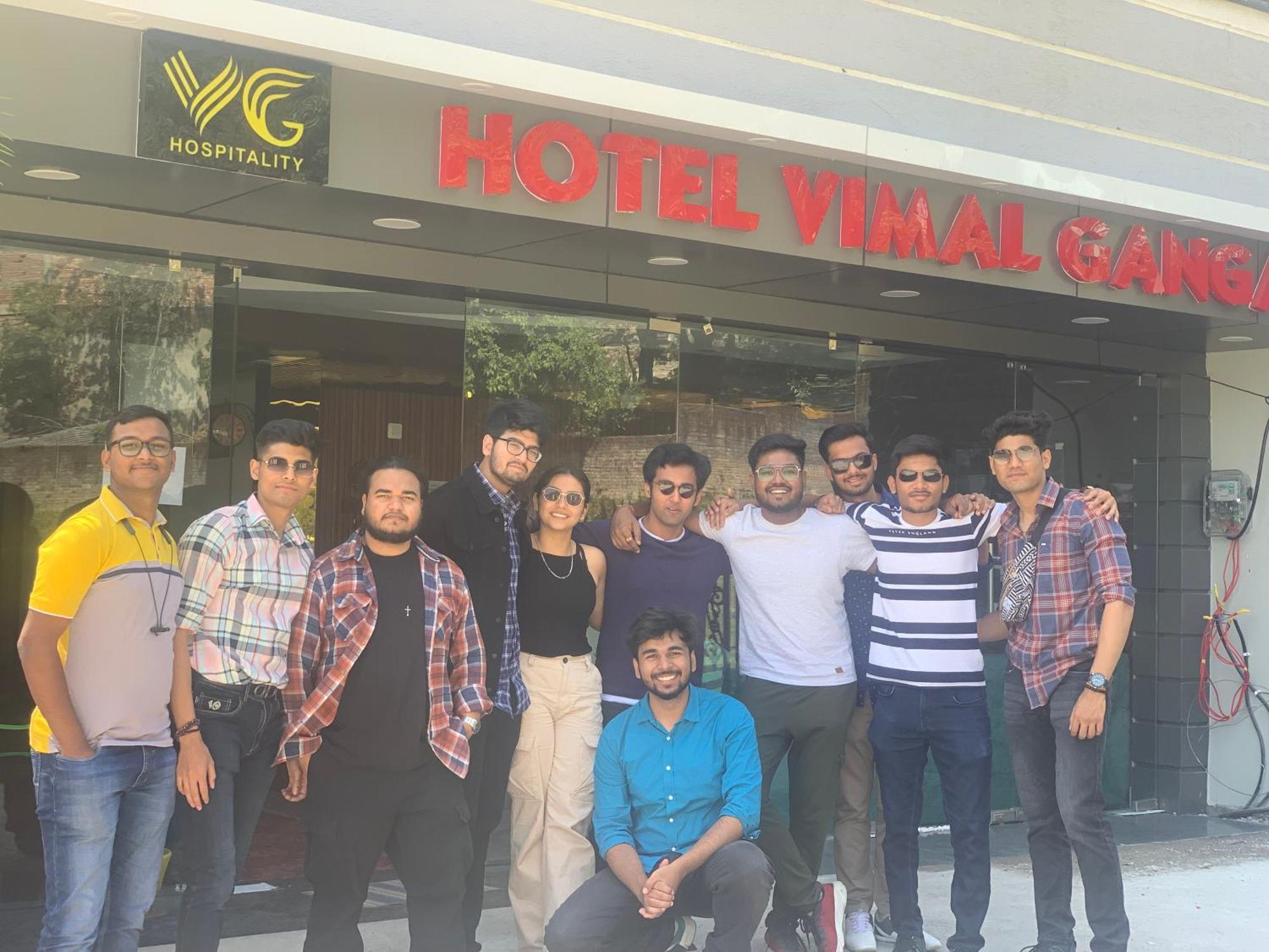 Hotel & Hostel Vimal Ganga Rishīkesh Eksteriør billede