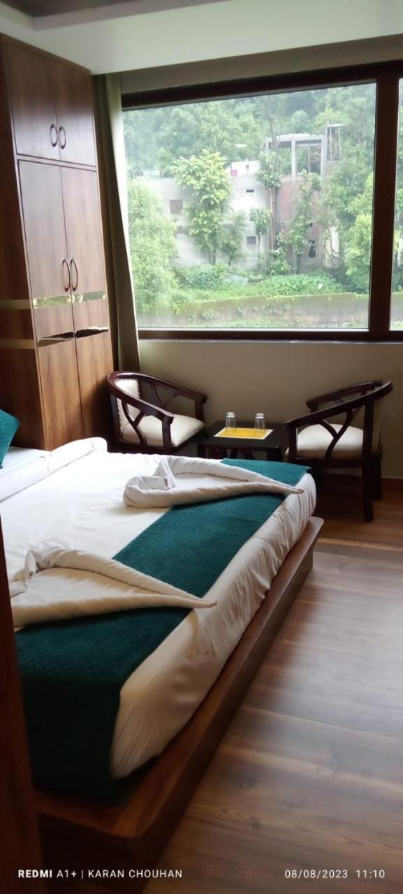 Hotel & Hostel Vimal Ganga Rishīkesh Eksteriør billede