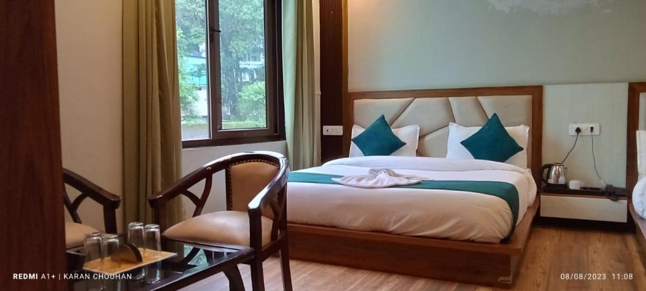Hotel & Hostel Vimal Ganga Rishīkesh Eksteriør billede